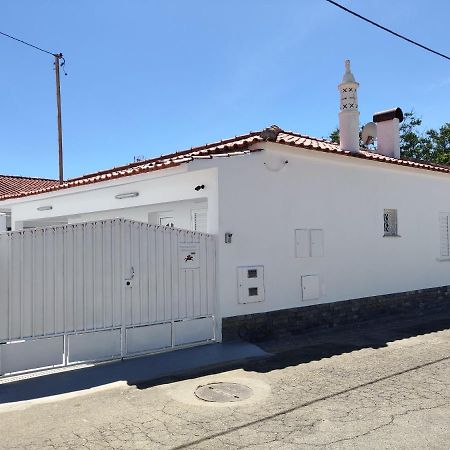 Casa Sequeira Villa อัลบูเฟรา ภายนอก รูปภาพ