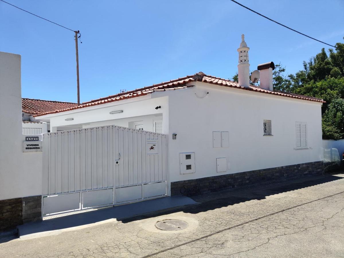 Casa Sequeira Villa อัลบูเฟรา ภายนอก รูปภาพ